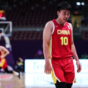 媒体人：王俊杰表示明年可能会参加NBA选秀，没选上也会在海外寻找机会